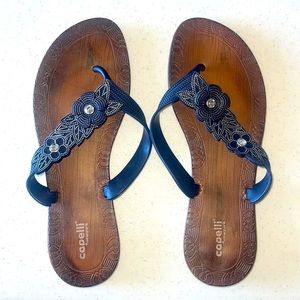 Capelli Navy Blue Brown Studded 3D Flower Wood Look Rubber Flip Flops Women’s 9